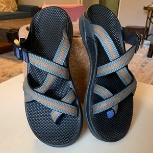 Women’s sz 9 Chacos. Used good condition